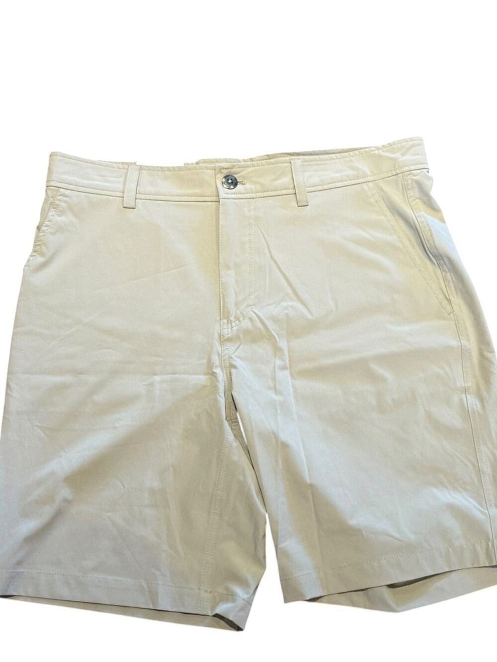 32 Degrees Weatherproof Light Tan  Casual Performance Shorts Men’s Size 34 NWT
